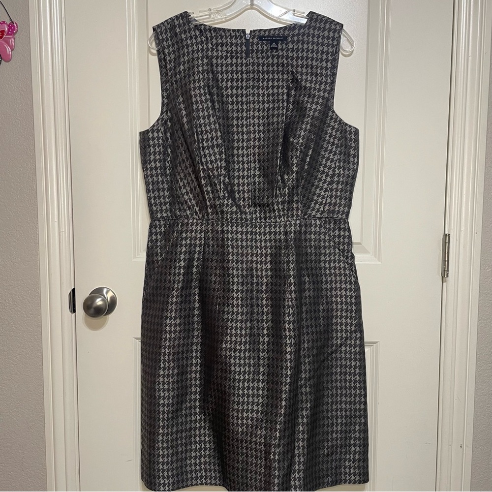 Banana Republic sleeves less dress